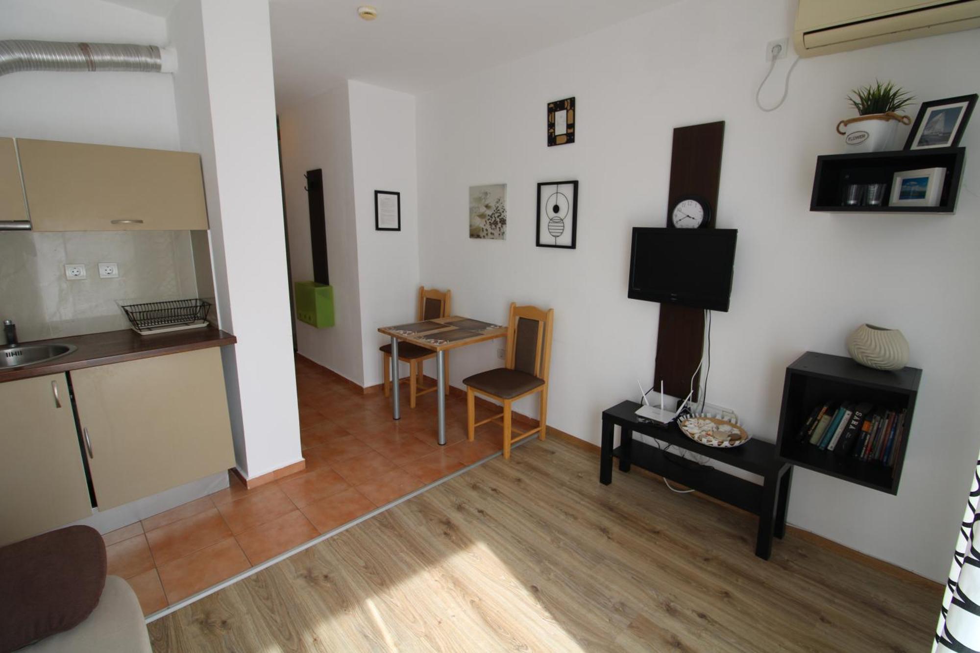 Menada Aheloy Apartments 外观 照片